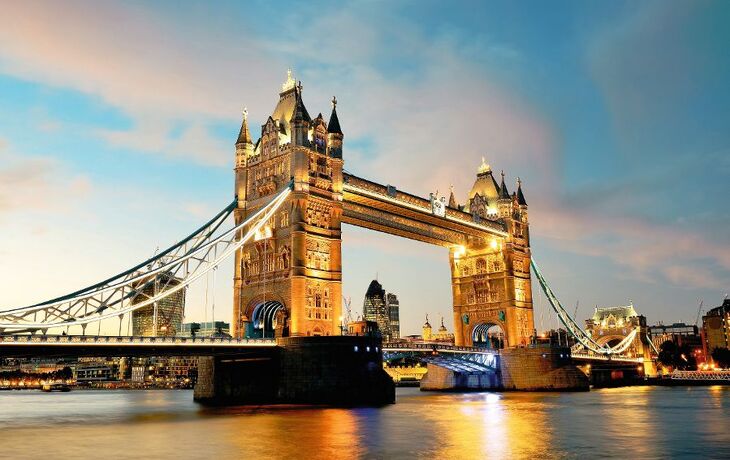 Tower Bridge bei Nacht mit Mango Tours