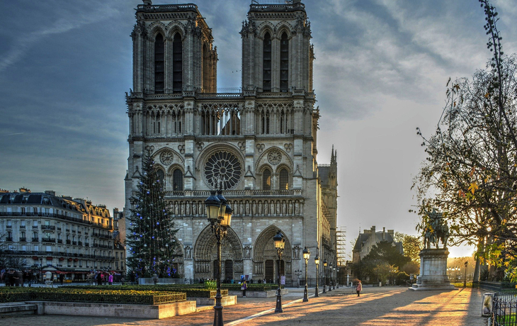 Notre Dame in Paris mit mango Tours